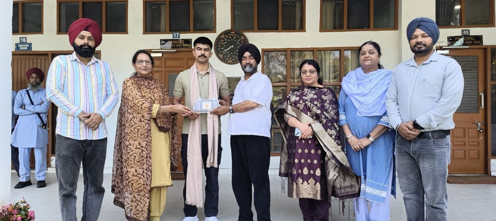 College student Sukhraj Heera will become a Lieutenant